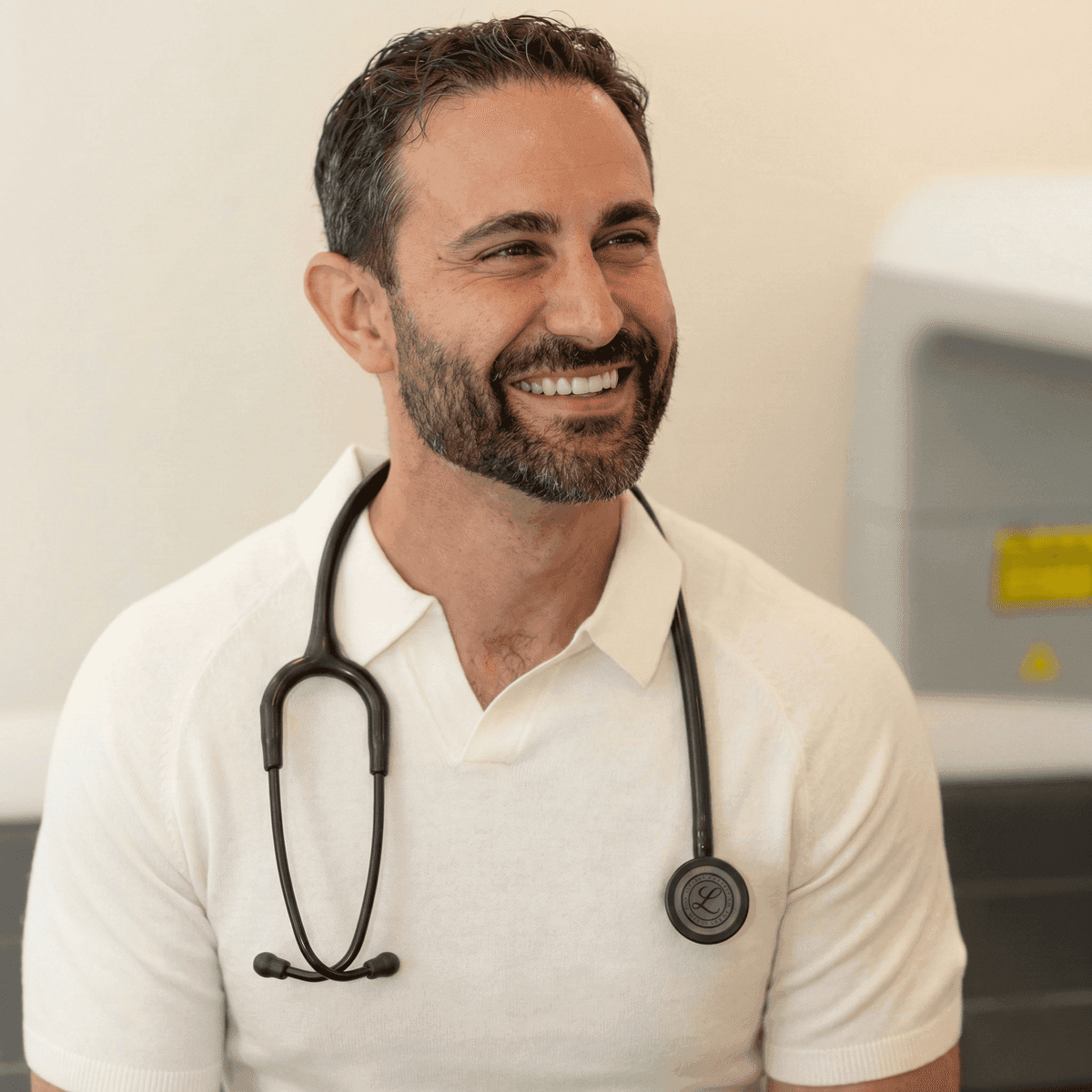 Dr. Alan – Healthcare Provider